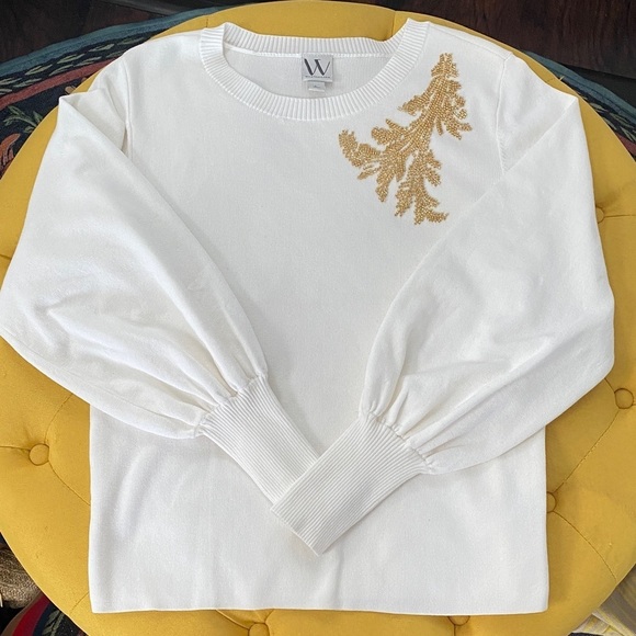 Worthington Sweaters - Worthington White Sweater with Beautiful Gold Accent